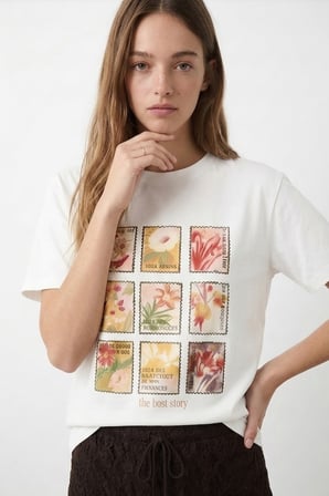 Çiçek Kolaj Baskılı Oversize Tişört Ekru