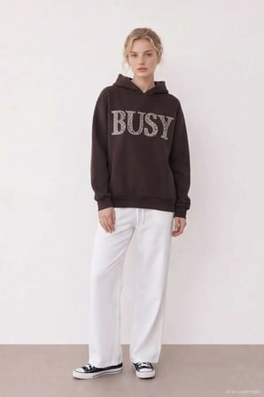 Quzu Aplike Detaylı Kapüşonlu Kadın Sweatshirt