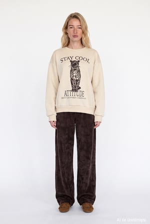 Leopar ve Yazı Baskılı Oversize Sweatshirt Bej
