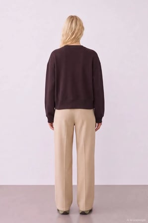 Quzu Nakış Detaylı Kadın Sweatshirt