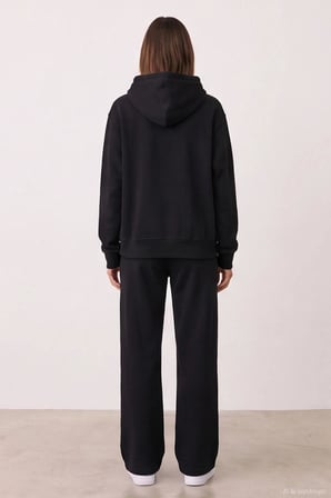 Quzu Kapüşon Detaylı Kadın Sweatshirt