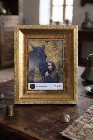 Esaret Serisi 13 x 18 Fotoğraf Çerçevesi Camlı Dekoratif Duvar & Masa Tipi Plastik Çerçeve