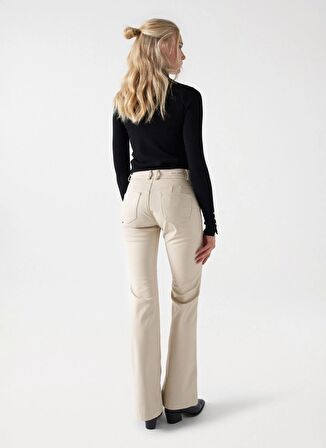 Kırık Beyaz Kadın Normal Bel Pantolon LEATHER EFFECT DESTINY PUSH-UP FLARE TROUSERS 21006902