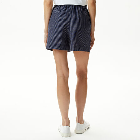 Nautica Kadın Lacivert Relaxed Fit Çizgili Şort