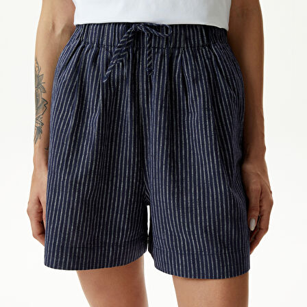 Nautica Kadın Lacivert Relaxed Fit Çizgili Şort