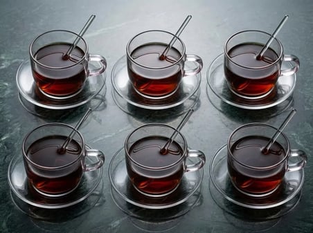 18 Parça Borosilikat Cam Nescafe ve Çay Takımı – 6 Kişilik Bardak, Tabak ve Kaşık Seti | MT-38