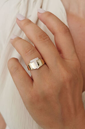 Altın Taşlı T Harf Yüzük