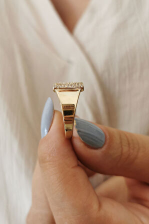 Altın Taşlı P Harf Yüzük