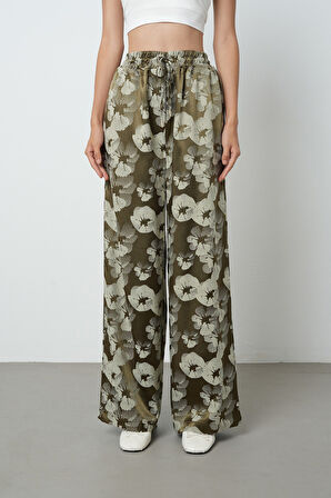 Kadın Haki - Bej Renk Desenli Bol Paça Beli Lastikli Pantolon