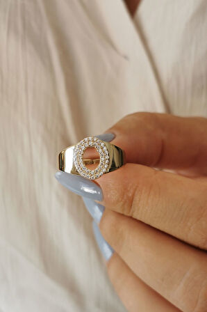 Altın Taşlı O Harfi Yüzük