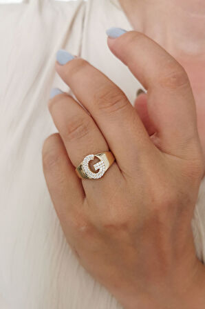 Altın Taşlı G Harf Yüzük