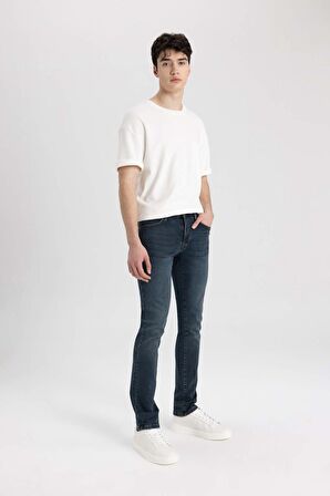 DeFacto Pedro Slim Fit Dar Kalıp Normal Bel Dar Paça Jean Pantolon C5682AX24SMNM41