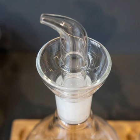 2li Düz Tombul Borosilikat Cam Yağdanlık ve Sirkelik Seti Bambu Standlı 750 ml