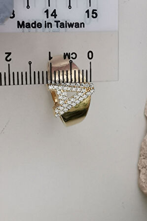 Altın Taşlı A Harf Yüzük