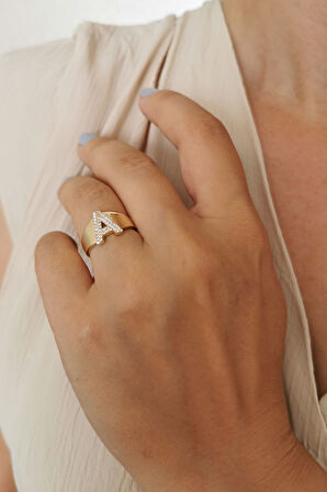 Altın Taşlı A Harf Yüzük