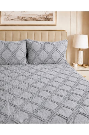 Premium Kabartma Dokulu Royal Model Çift Kişilik Yatak Örtüsü – 2 Adet Yastık Kılıfı Dahil 250 x 260