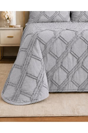 Premium Kabartma Dokulu Royal Model Çift Kişilik Yatak Örtüsü – 2 Adet Yastık Kılıfı Dahil 250 x 260