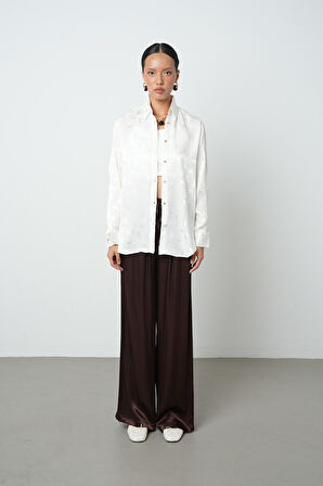 Kadın Ekru Renk Desenli Altın Düğme Detaylı Gömlek