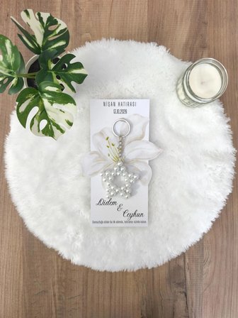 Pamuğum Atelier Çiçek Tasarım Kartlı İncili Yıldız Anahtarlık Nişan Söz Düğün Hediyeliği (15 Adet)