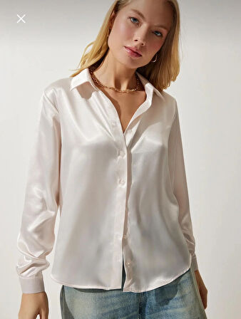 Kadın Hafif Dökümlü Bej Saten Gömlek