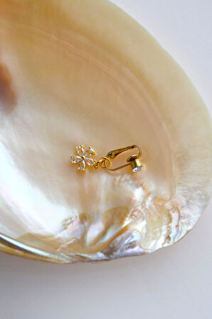 Delik Gerektirmeyen Çiçek Figürlü Sıkıştırmalı Göbek Piercingi Mıknatıslı