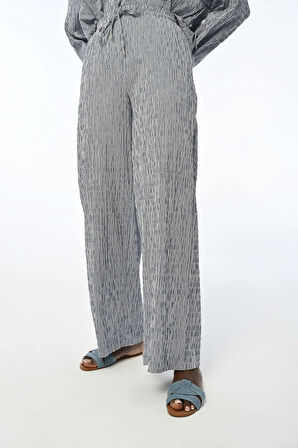 BELİ LASATİKLİ RAHAT KALIP BOL PAÇA PANTOLON