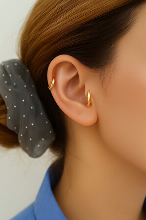 Oval Halka Gold Piercing – 6 mm | Mini Düz Model | Tragus, Daith, Forward Helix, Kıkırdak