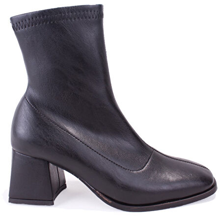 Dagoster DZA07-1277101 Siyah Klasik Topuklu Kadın Bot
