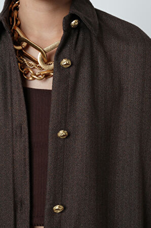 Kadın Kahverengi Düz Altın Düğme Detaylı Oversize Tesettür Gömlek