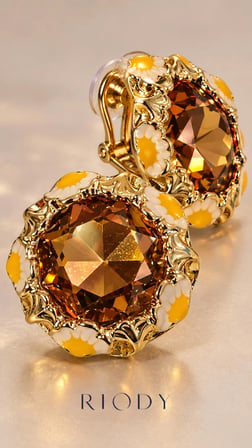 RiODY Fleur d’Ambre Gold Renkli Konyak Kristal Görünümlü Mineli Klipsli Kadın Küpe