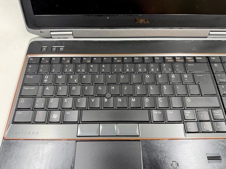 Dell Latitude E6520 Notebook - 15.6’’, İntel i7 2. Nesil, 16 GB Ram, 240 GB SSD