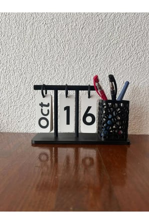 Modern Tasarımlı Kalemlikli Masa Takvimi - Ofis, Ev İçin