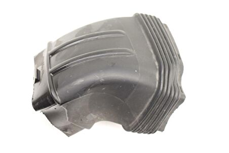 AUDİ A6 2005 - 2011 HAVA FİLTRE KUTUSU HORTUMU 
