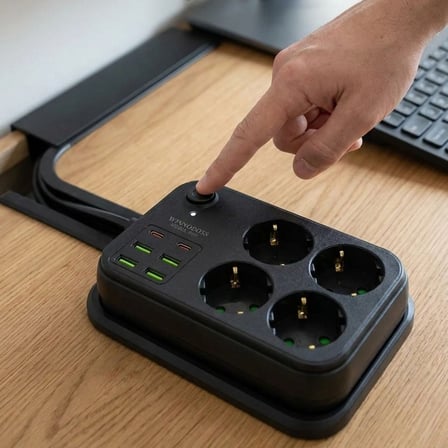 Çoklu Priz Uzatma Kablosu 4 Soket + 4 USB + 2 Type-C – Termal Akım Korumalı, Isıya Dayanıklı, Çocuk 