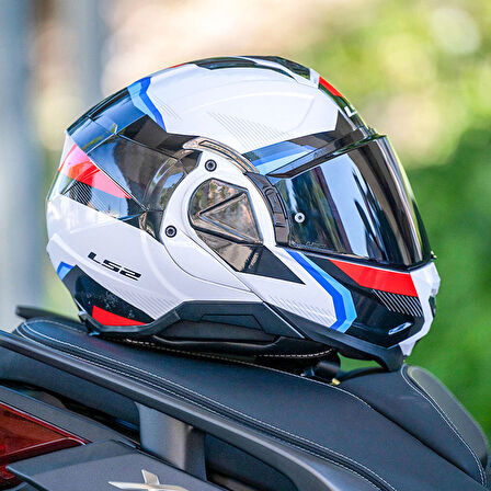 LS2 ADVANT 2 TRIPLE BEYAZ-MAVİ-KIRMIZI-SİYAH KASK