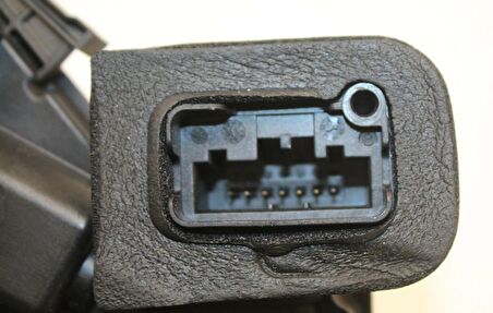 SEAT LEON 2013 - 2016 SOL ARKA KAPI KİLİT MOTORU - 