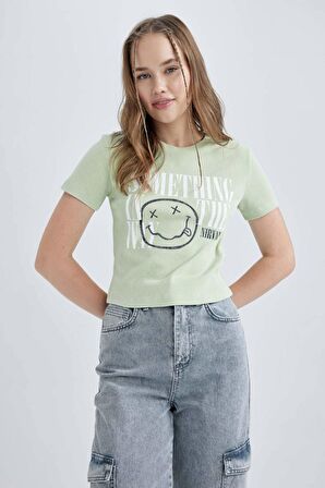 DeFacto Coool Nirvana Fitted Kısa Kollu Yıkamalı Soluk Efektli Tişört B1909AX23HSGN1207