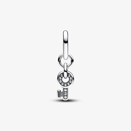 Pandora ME Anahtar Mini Sallantılı Charm 793084C00