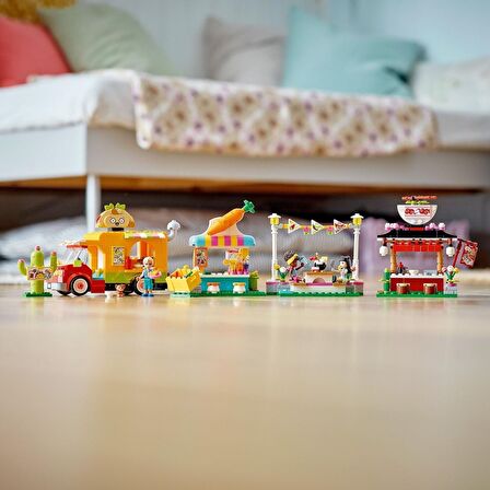 LEGO Friends 41701 Street Food Market