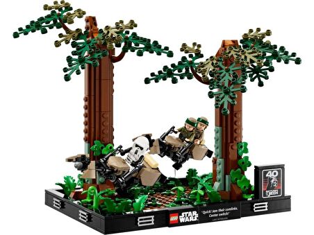 LEGO Star Wars 75353 Endor Speeder Chase Diorama