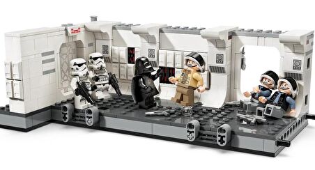 Lego Star Wars 75387 Boarding the Tantive IV™