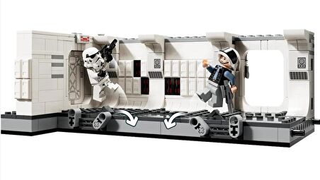 Lego Star Wars 75387 Boarding the Tantive IV™