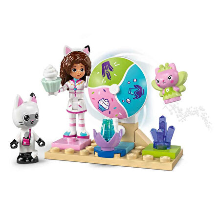 LEGO Gabby's Dollhouse Tatlı Şekerleme Dağı ve Kedi Bahçesi 11205