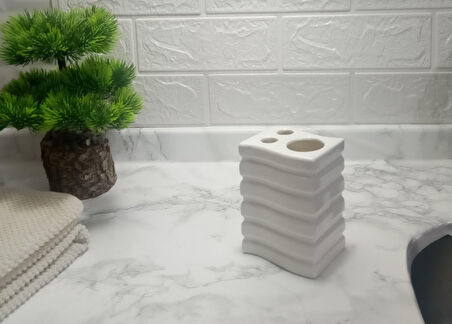 2 ADET SERAMİK DİŞ FIRÇALIK KARE ÇİZGİLİ MODEL 8X6X11CM BANYO SETİ