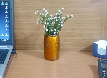 2 ADET VAZO DAHİL,VAZODA ÇİÇEK,BEYAZ YAPAY ÇİÇEK,VAZO DEKORATİF ALTIN RENKLİ POLİRESİN  5X5X12CM