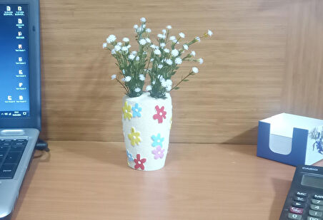 2 ADET VAZO DAHİL,VAZODA ÇİÇEK,BEYAZ YAPAY ÇİÇEK,VAZO DEKORATİF RENKLİ PAPATYALI POLİRESİN 5X5X16CM