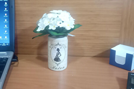 2 ADET VAZO DAHİL,VAZODA ÇİÇEK,BEYAZ YAPAY ÇİÇEK,VAZO DEKORATİF MADAM DESENLİ 7X7X16CM