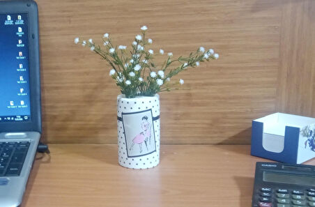 2 ADET VAZO DAHİL,VAZODA ÇİÇEK,BEYAZ YAPAY ÇİÇEK,VAZO DEKORATİF PEMBE ELBİSELİ KADIN 7X7X16CM