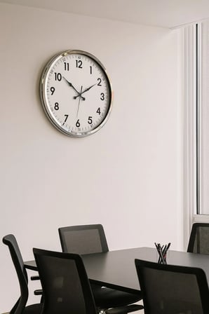 Sade Ve Şık Krom 52 Cm Metal Dekoratif Duvar Saati iegxx