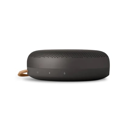Bang & Olufsen Beosound A1 3. Nesil Bluetooth 5.1, IP67 Su Geçirmez, 24 Saat Pil, 360° Ses Taşınabilir Hoparlör